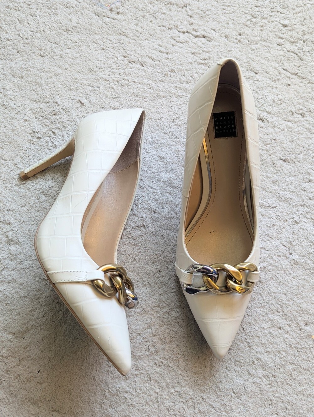 White House Black Market Size 9 White/Cream Crocodile Chain Pumps